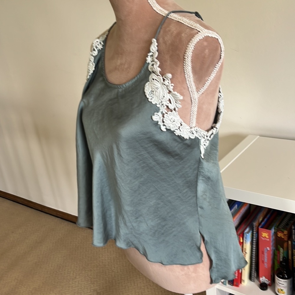 Romantic Free People cami - Picture 4 of 5